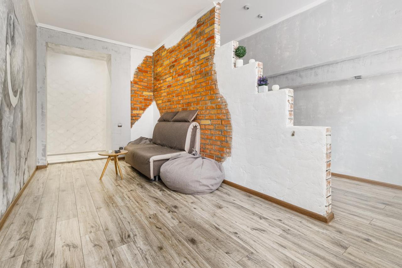 Loft On Mayakovsky 9 Odessa Esterno foto